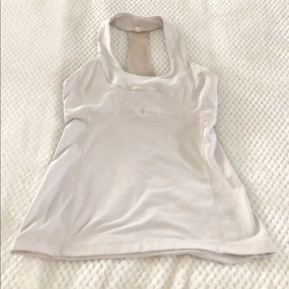 White lululemon tanktop